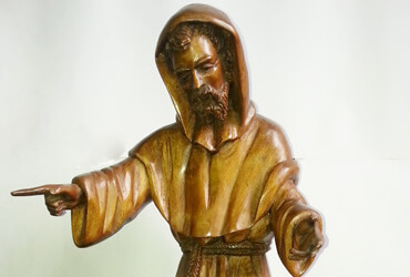 Aurelio Rodríguez - San Francisco en comunicación con los animales. | Dimensiones: 59 cms alto. | Tipo de madera: Nogal | Precio: $ 800.000.-