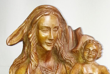 Aurelio Rodríguez - Virgen con niño y paloma. | Dimensiones: 60 cms alto. | Tipo de madera: Nogal | Precio: $800.000.-