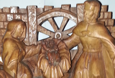 Aurelio Rodríguez - Pesebre Jesús, Maria y José. | Dimensiones: 25 cms alto, 38 cms ancho. | Tipo de madera: Raulí. | Precio: $450.000.-