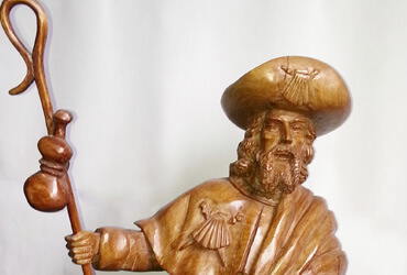 Aurelio Rodríguez - Santiago predicando. | Dimensiones 65 cms alto. | Tipo de madera: Nogal. | Precio $1.000.000.-