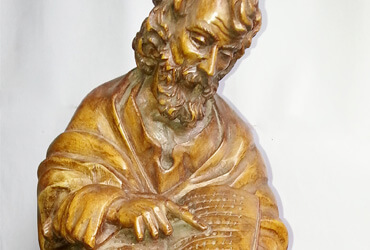 Aurelio Rodríguez - San Mateo con ángel. | Dimensiones: 60 cms alto. | Tipo de madera: Nogal. | Precio: $900.000.-