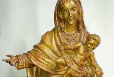 Aurelio Rodríguez - Virgen con niño con escapulario. | Dimensiones 60cms alto. | Tipo de madera Nogal. | Precio $600.000.-